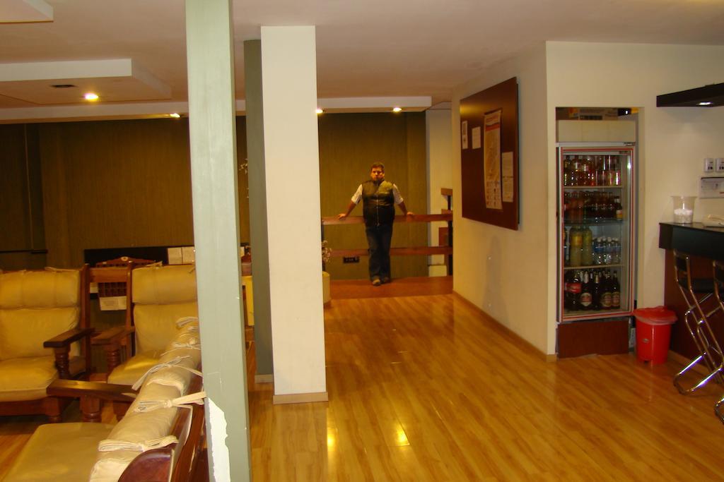 Hotel Temu Вила Карлос Пас Екстериор снимка