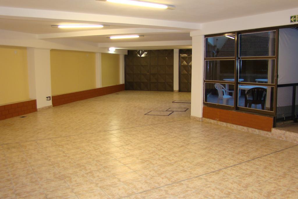Hotel Temu Вила Карлос Пас Екстериор снимка